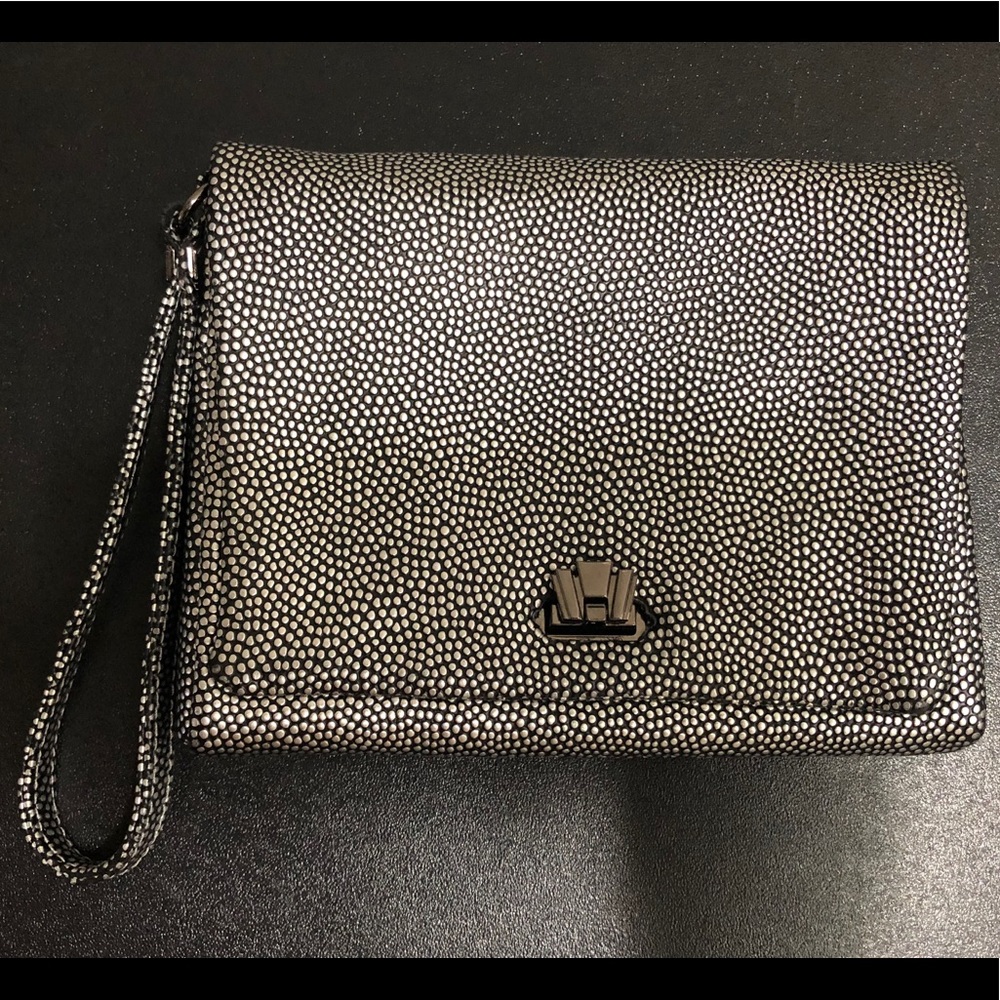 Henri Bendel Wristlet